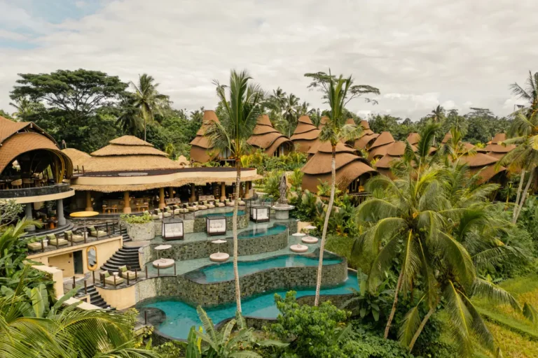 Boutique travel plans: An Operational Strategy for High-End Procurement