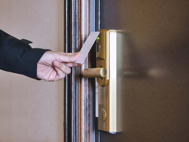 How to manage check-in processes: A Senior Editorial Audit